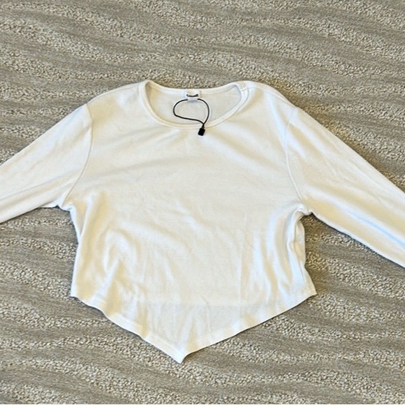 Garage Women’s  long sleeve crop top white size medium - Picture 1 of 3